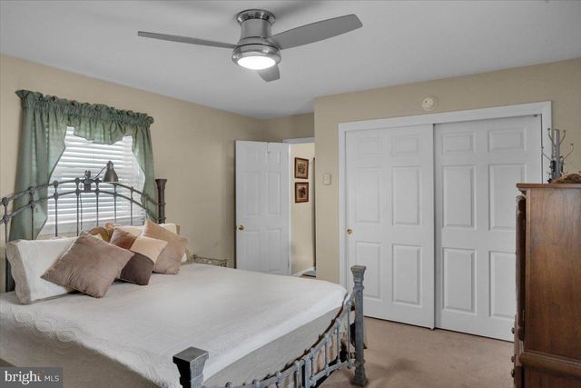 513 FLORET AVE, Reading, PA 19605