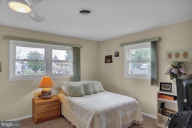 513 FLORET AVE, Reading, PA 19605