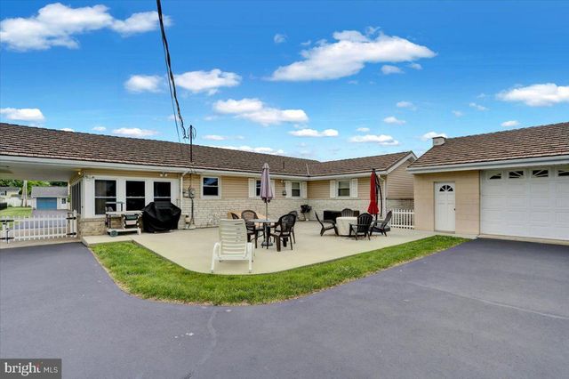 513 FLORET AVE, Reading, PA 19605
