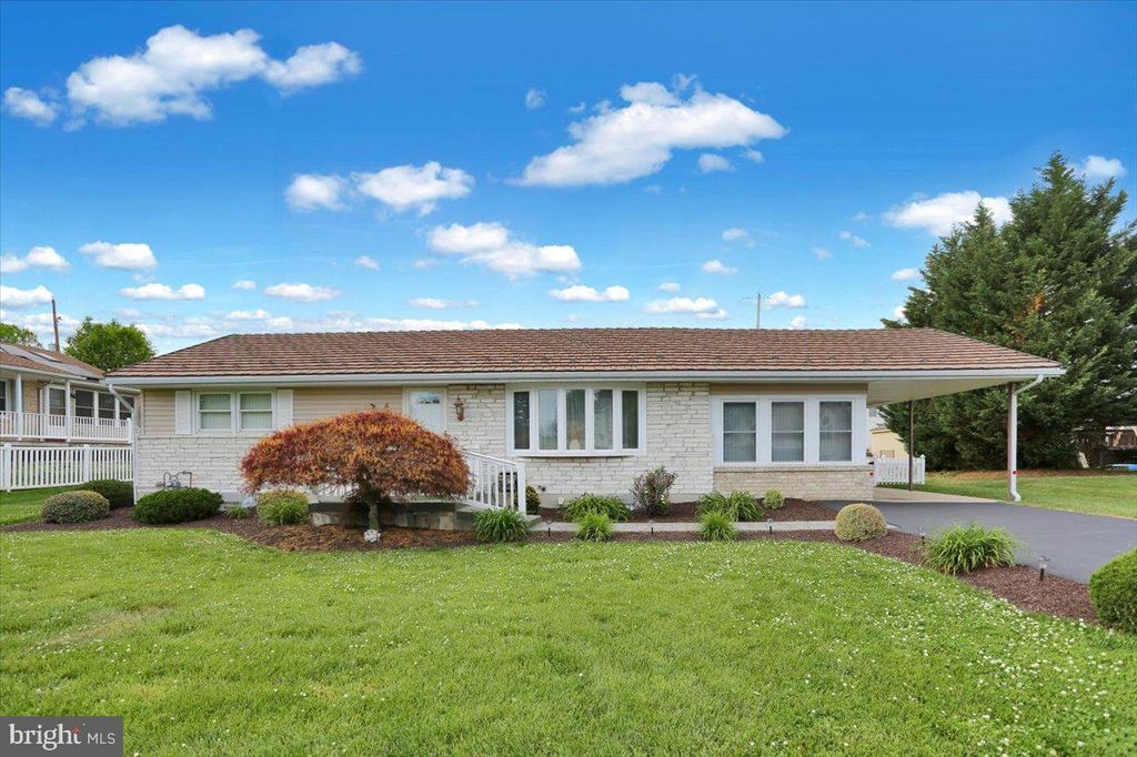 513 FLORET AVE, Reading, PA 19605