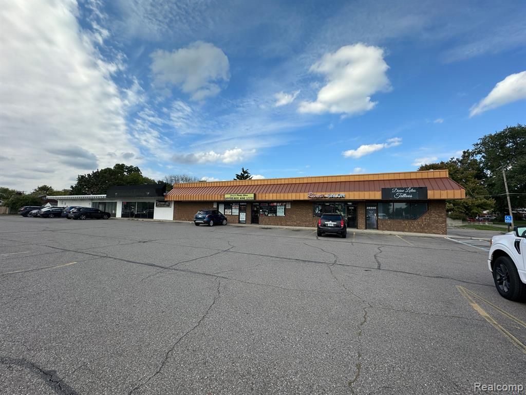 28900 Warren Rd Road, Westland, MI 48185
