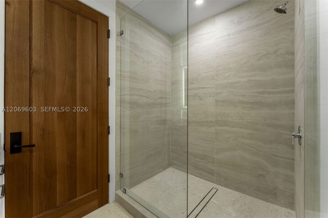 3581 E Glencoe St 302, Miami, FL 33133