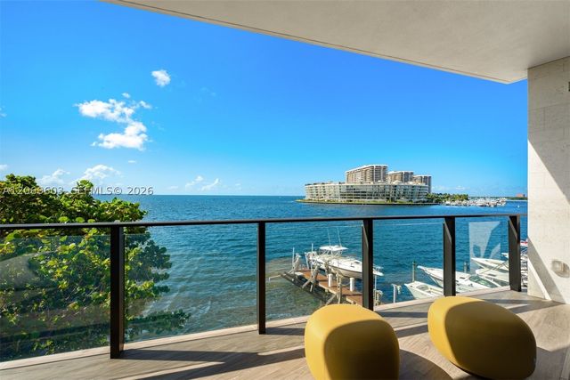 3581 E Glencoe St 302, Miami, FL 33133