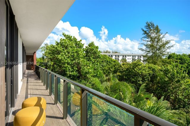 3581 E Glencoe St 302, Miami, FL 33133