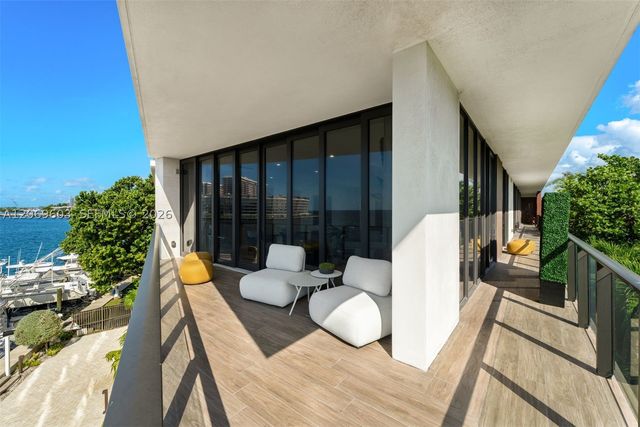 3581 E Glencoe St 302, Miami, FL 33133