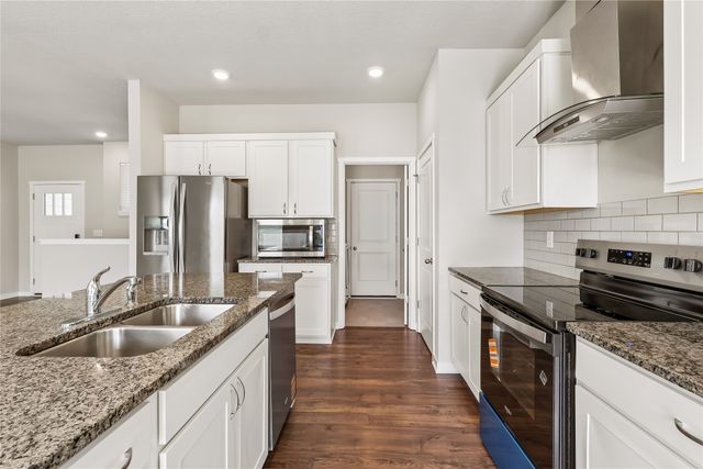 1112 32nd Street SE, Altoona, IA 50009