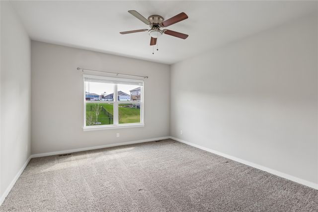 1112 32nd Street SE, Altoona, IA 50009