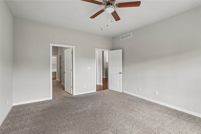 1112 32nd Street SE, Altoona, IA 50009