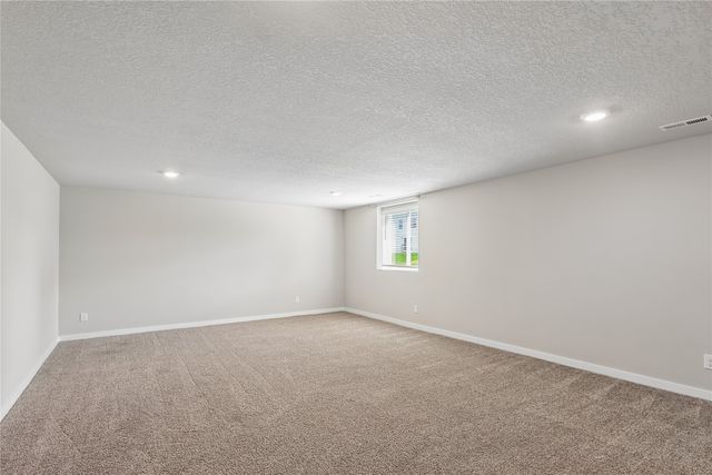 1112 32nd Street SE, Altoona, IA 50009