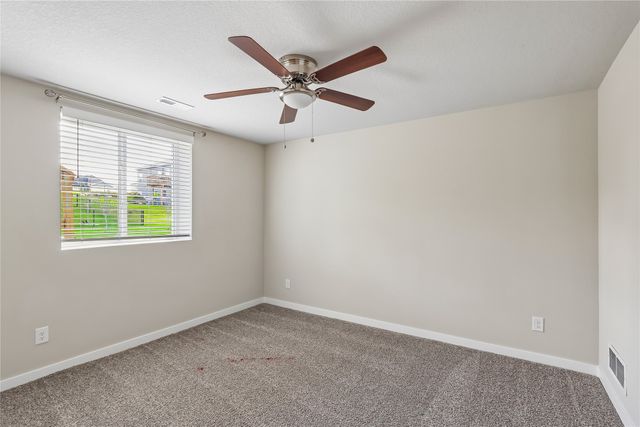 1112 32nd Street SE, Altoona, IA 50009