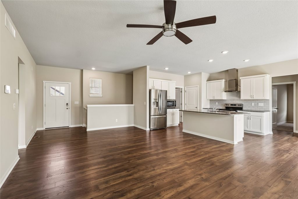 1112 32nd Street SE, Altoona, IA 50009