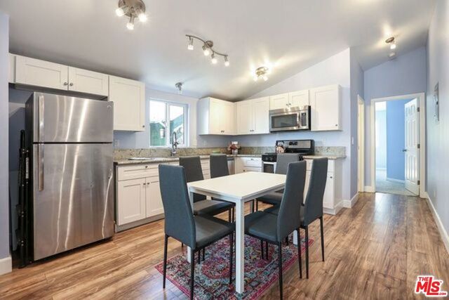 318 Parkman Avenue, Los Angeles, CA 90026