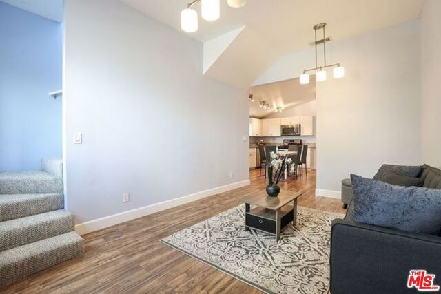 318 Parkman Avenue, Los Angeles, CA 90026