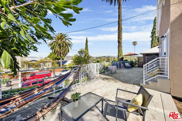 318 Parkman Avenue, Los Angeles, CA 90026