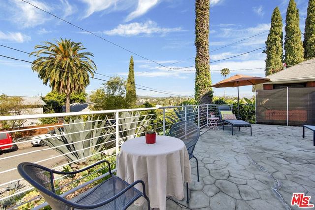 318 Parkman Avenue, Los Angeles, CA 90026