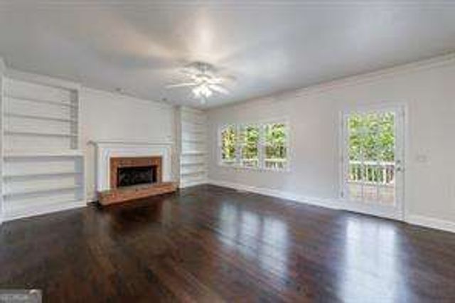 819 Bermuda Run, Woodstock, GA 30189