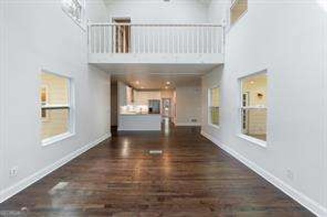 819 Bermuda Run, Woodstock, GA 30189