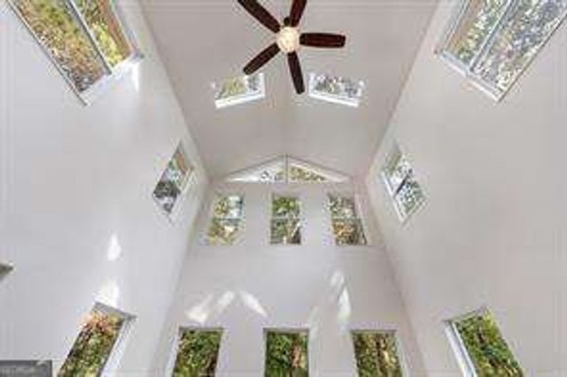 819 Bermuda Run, Woodstock, GA 30189