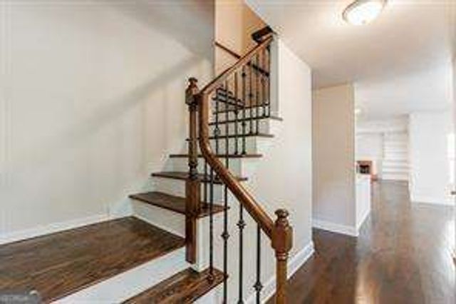 819 Bermuda Run, Woodstock, GA 30189