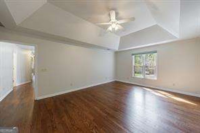 819 Bermuda Run, Woodstock, GA 30189