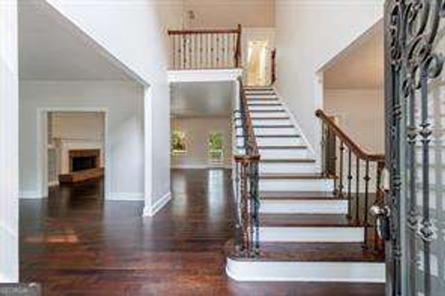 819 Bermuda Run, Woodstock, GA 30189