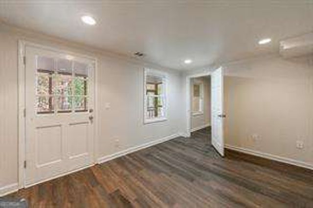 819 Bermuda Run, Woodstock, GA 30189