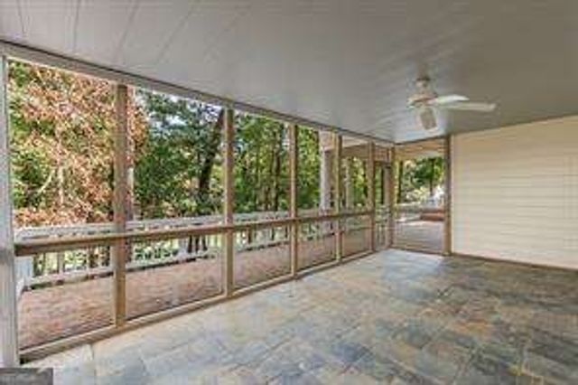 819 Bermuda Run, Woodstock, GA 30189