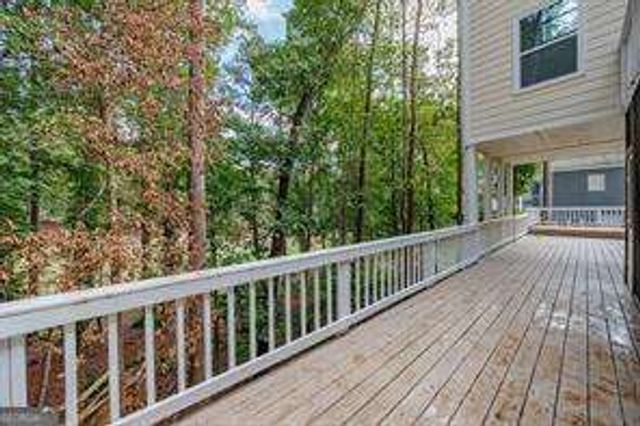 819 Bermuda Run, Woodstock, GA 30189