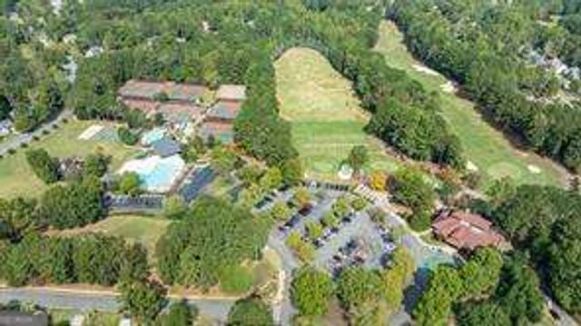 819 Bermuda Run, Woodstock, GA 30189