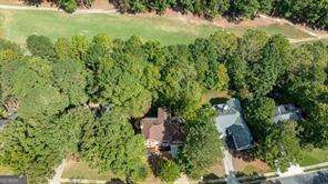 819 Bermuda Run, Woodstock, GA 30189