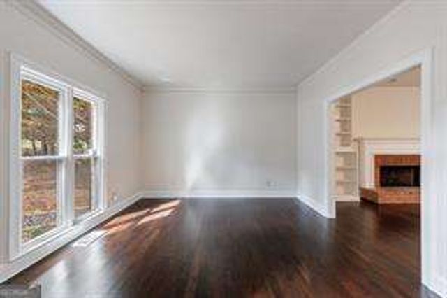 819 Bermuda Run, Woodstock, GA 30189