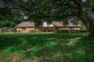 1413 S Main, Lindale, TX 75771