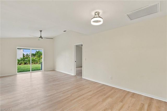 906 SW 7th CT, Cape Coral, FL 33991