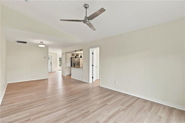 906 SW 7th CT, Cape Coral, FL 33991