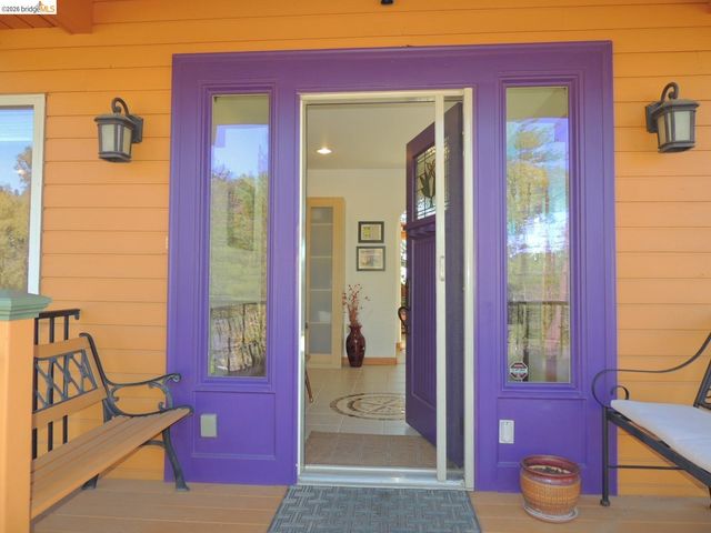 6064 Heron Dr., Coulterville, CA 95311