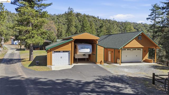 6064 Heron Dr., Coulterville, CA 95311