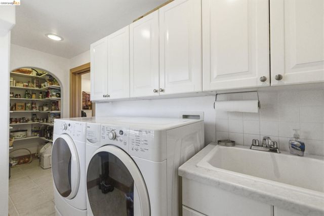 6064 Heron Dr., Coulterville, CA 95311