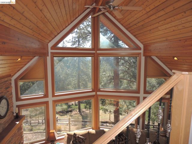 6064 Heron Dr., Coulterville, CA 95311