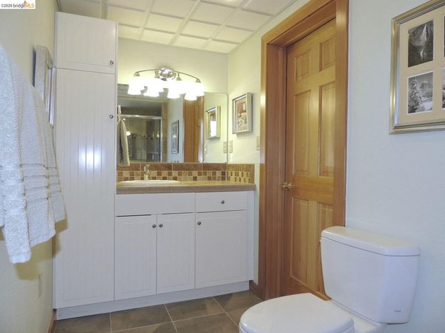 6064 Heron Dr., Coulterville, CA 95311