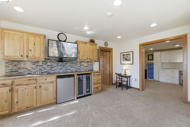 6064 Heron Dr., Coulterville, CA 95311