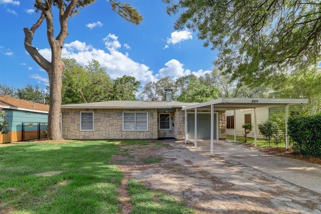 1009 15th Avenue N, Texas City, TX 77590