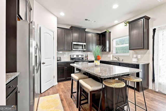 117 Thomaston St, Newnan, GA 30263