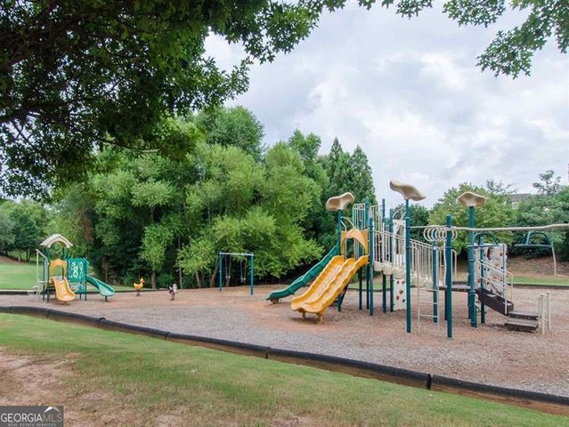 117 Thomaston St, Newnan, GA 30263