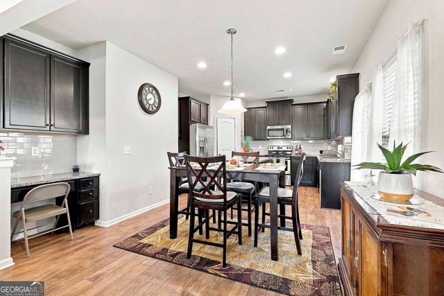 117 Thomaston St, Newnan, GA 30263