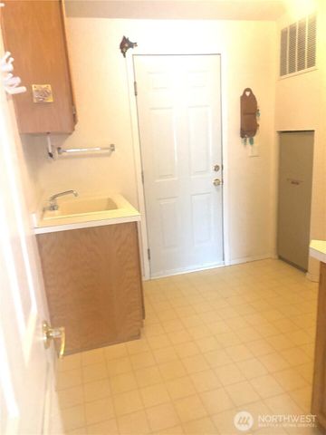 111 Green Meadows Drive, Sequim, WA 98382