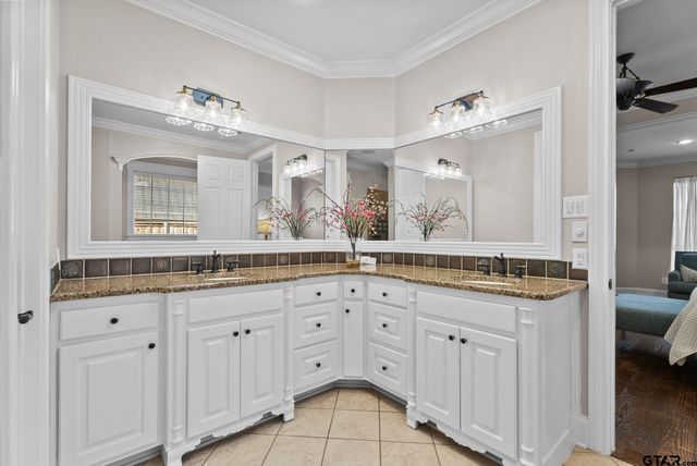 2306 Kingsmill Cir., Tyler, TX 75703