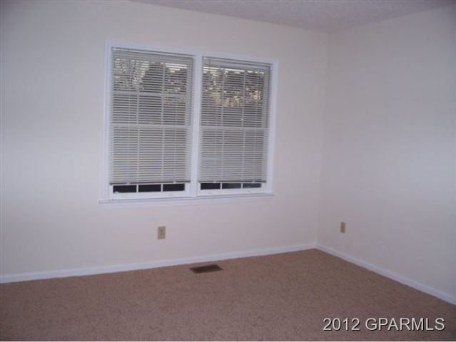 1113 Grovemont Drive G7, Greenville, NC 27834