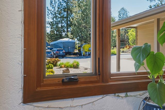 61605 Summer Shade Drive, Bend, OR 97702