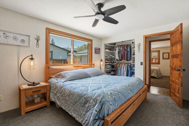 61605 Summer Shade Drive, Bend, OR 97702