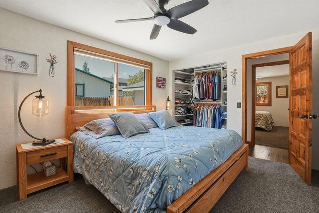 61605 Summer Shade Drive, Bend, OR 97702